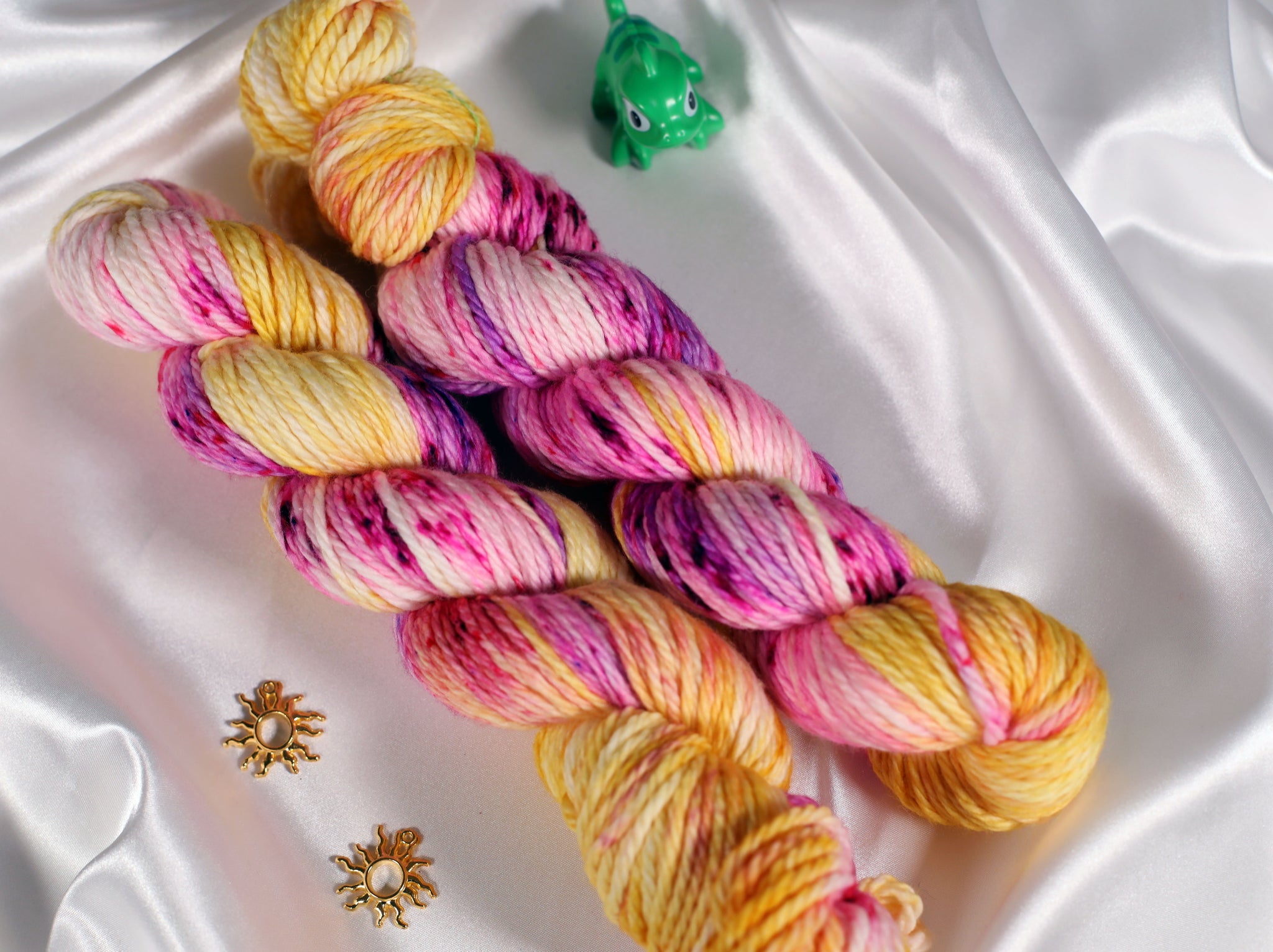 Tangled Glow - Inspired by Rapunzel – Poison Threads