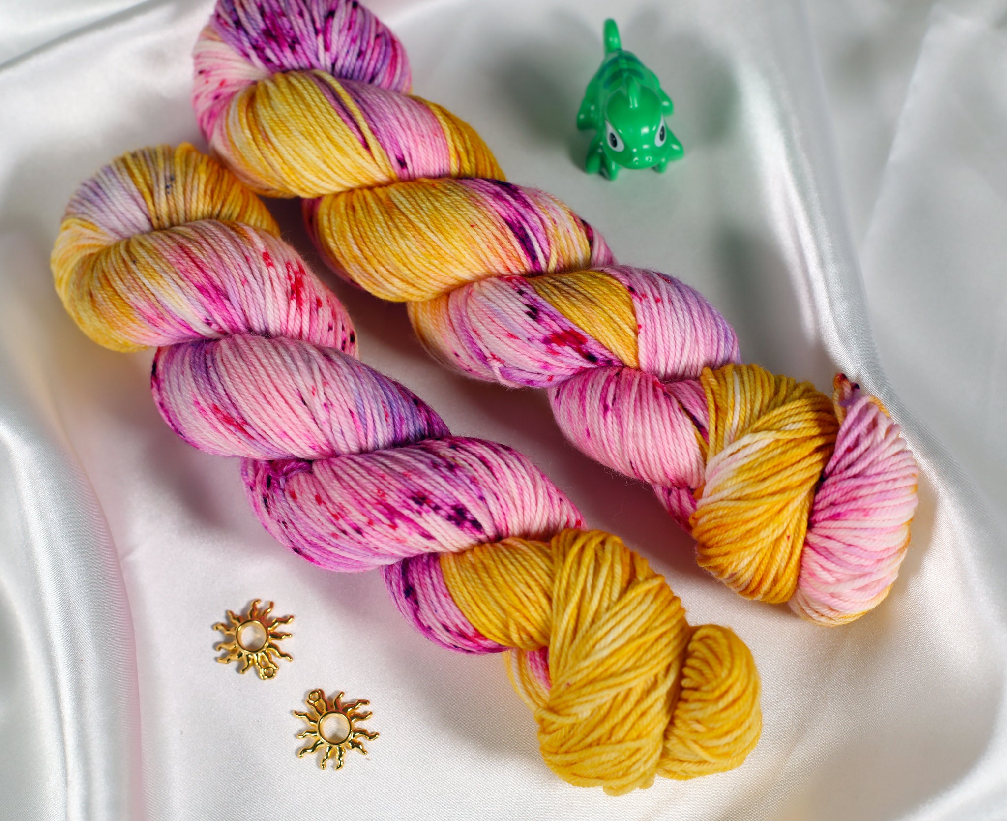 Tangled Glow - Inspired by Rapunzel – Poison Threads