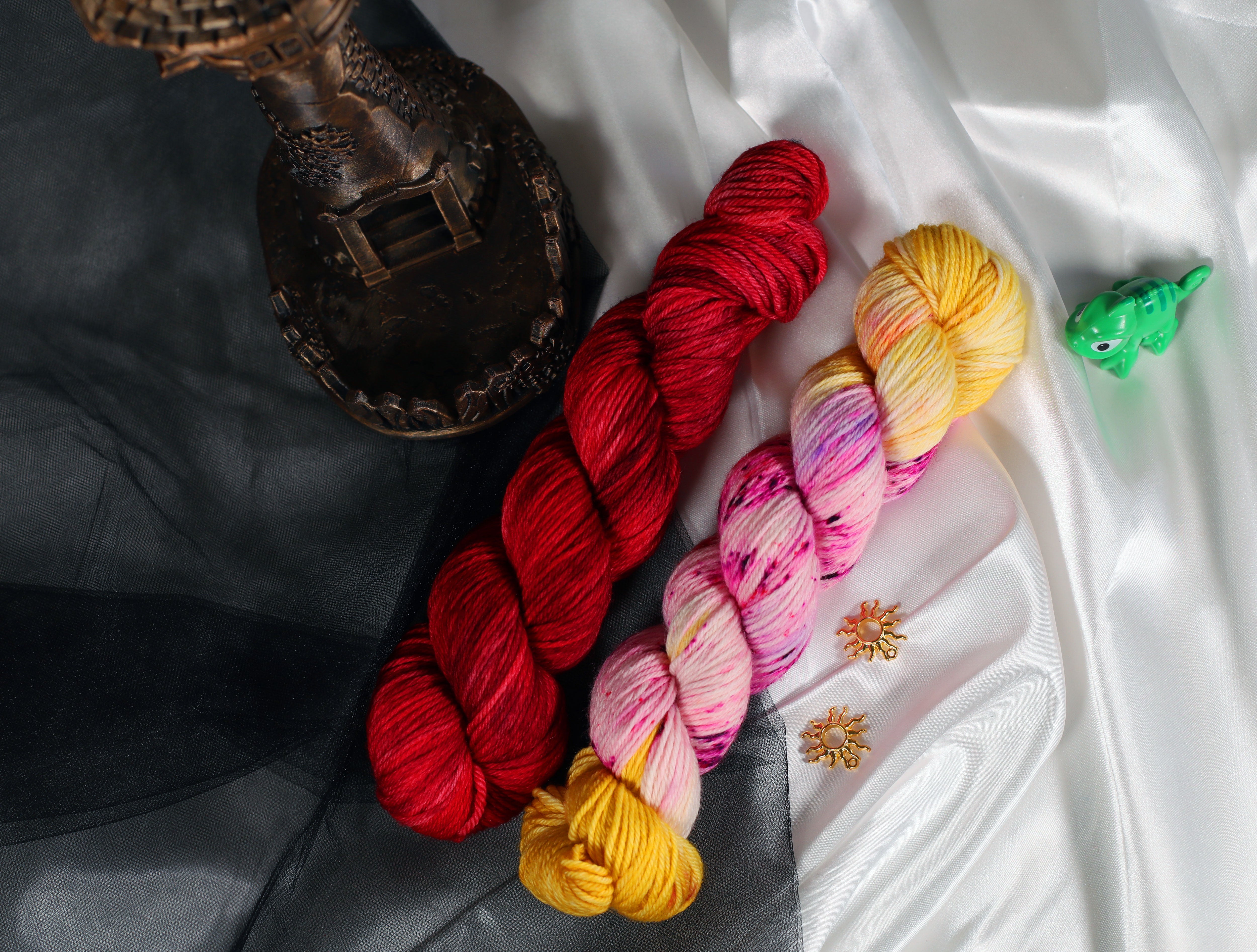 Tangled Glow - Inspired by Rapunzel – Poison Threads