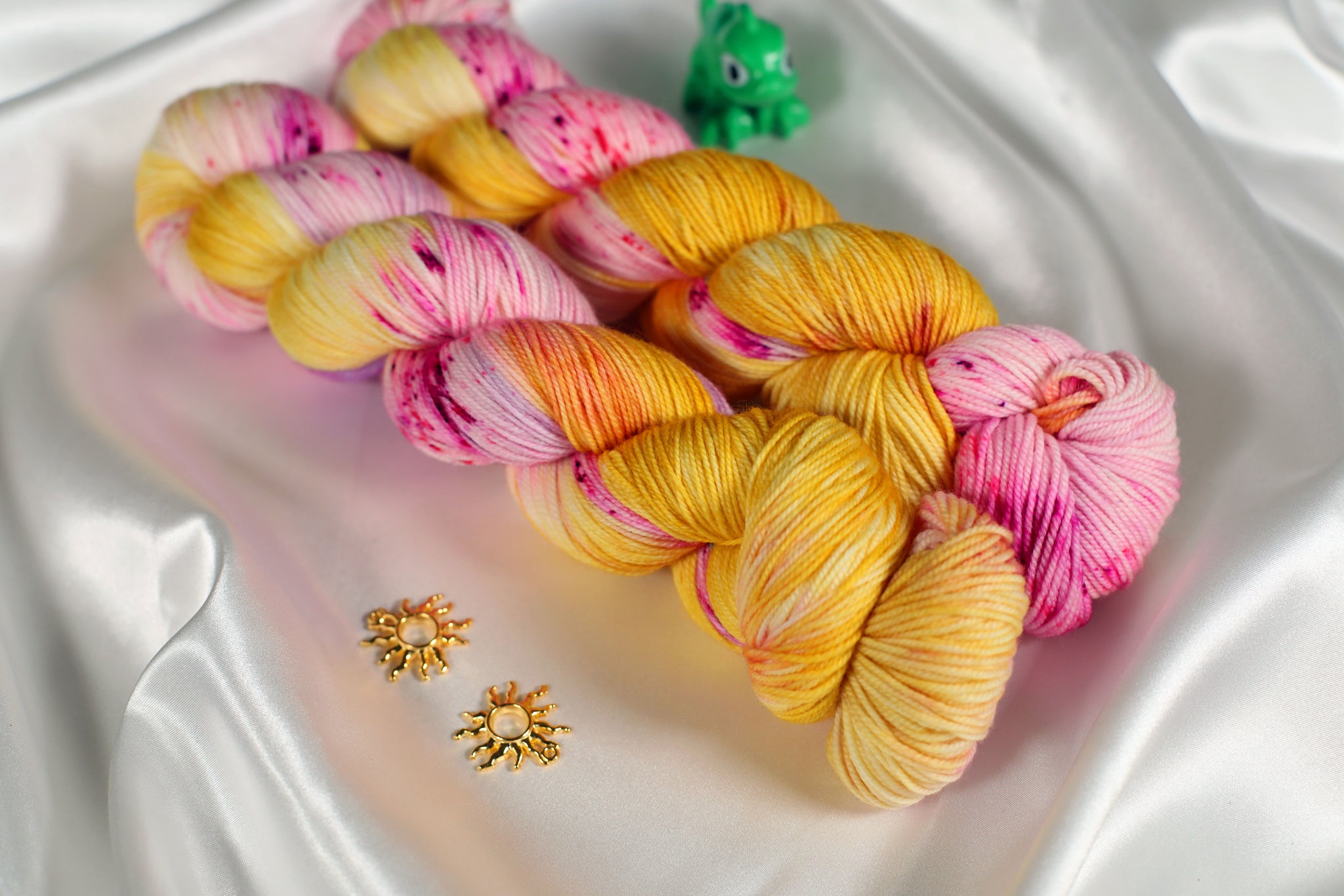 Tangled Glow - Inspired by Rapunzel – Poison Threads